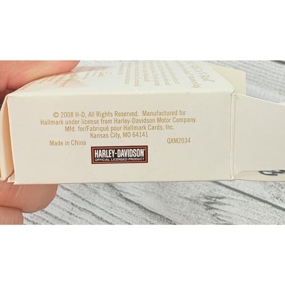 Hallmark Keepsake Ornament Miniature Harley Davidson 2008 VRSCA V-rod - Picture 4 of 4